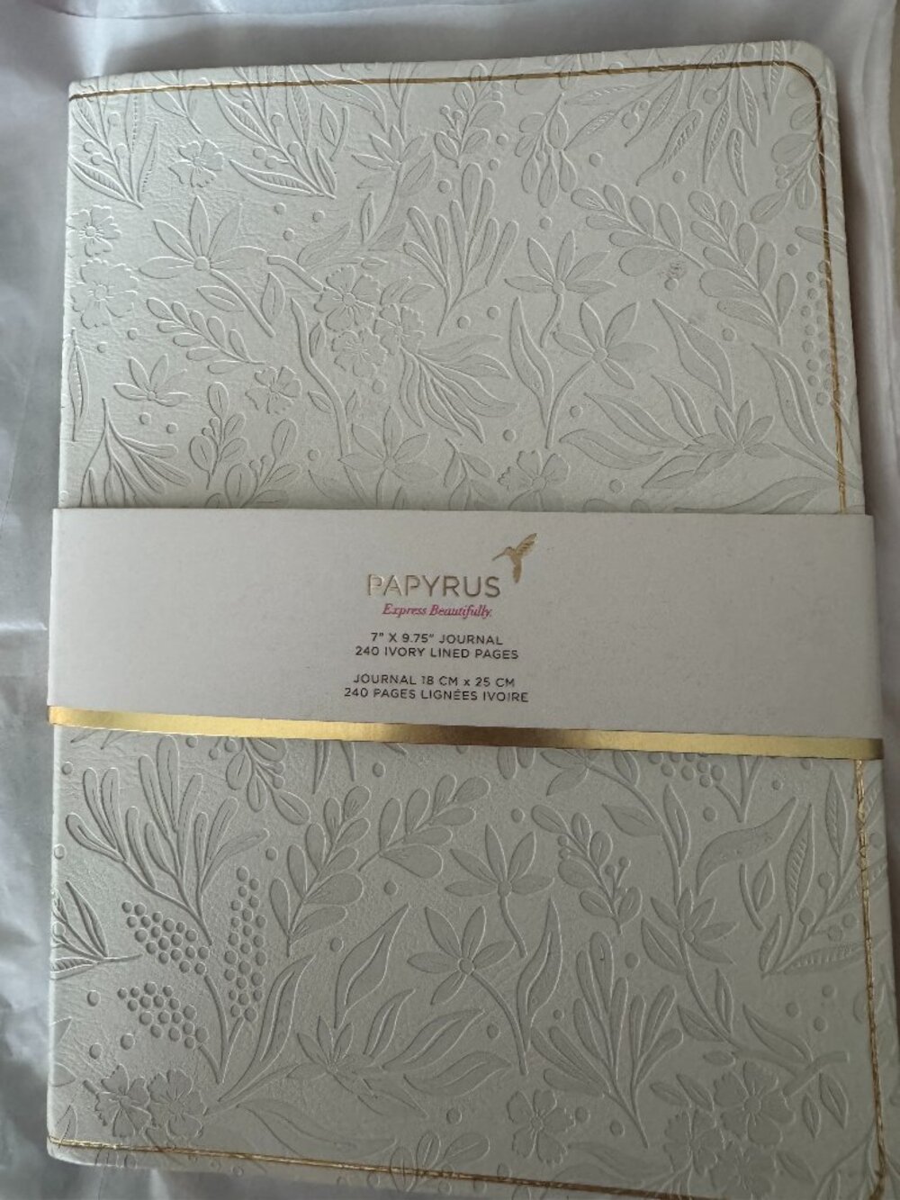 NWOT Beautiful white faux leather Papyrus Journal/Notebook 7 x 9.75 Great Gift
